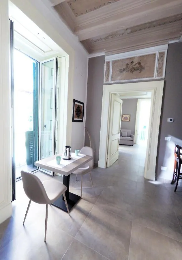 questo rinascimento CASA AUDREY Napoli 0*,  Italia