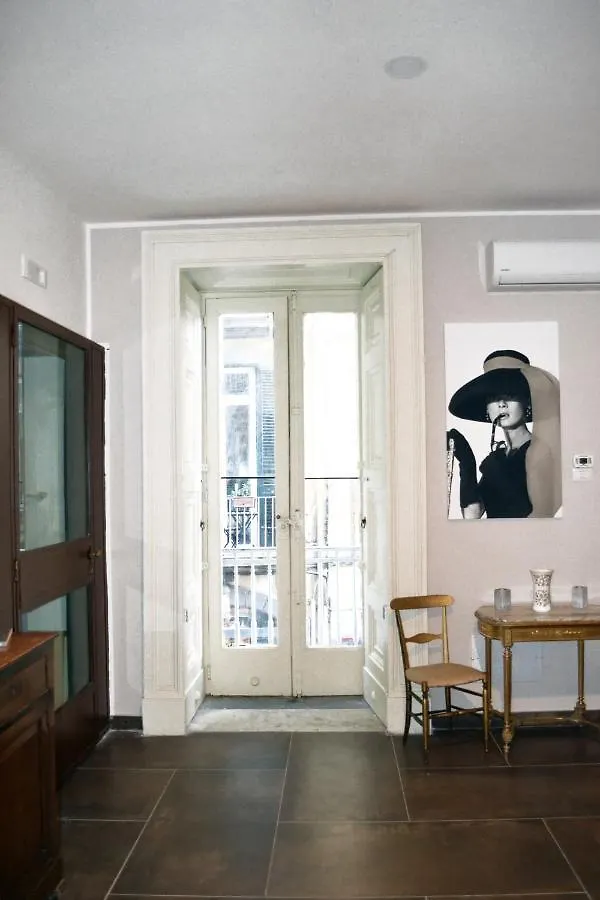 questo rinascimento CASA AUDREY Napoli Italia